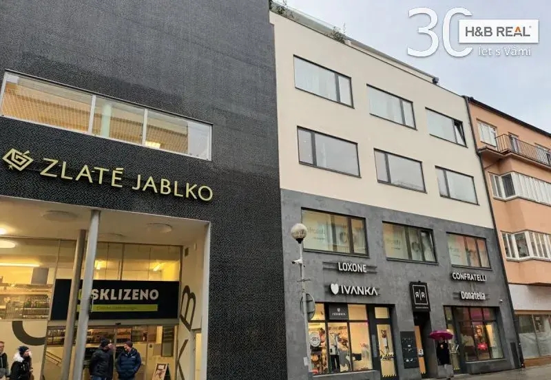 Pronájem reprezentativní kanceláře se zázemím v.