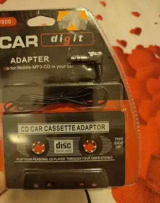 Adaptér pro kazetové magnetofony