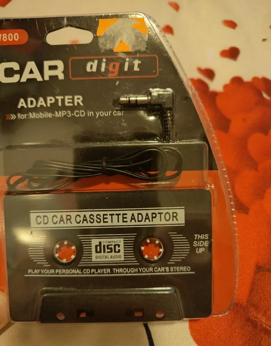 Adaptér pro kazetové magnetofony