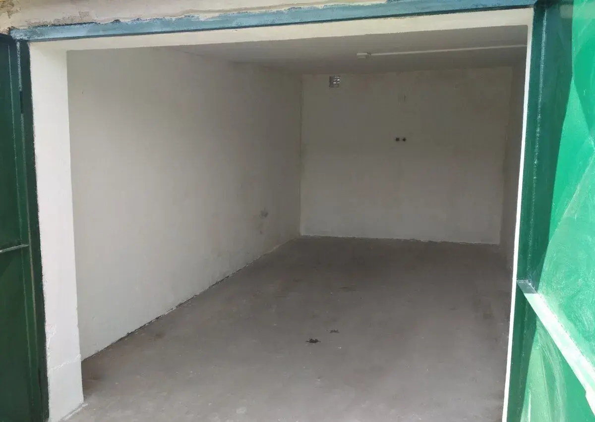 Garáž k pronájmu 23m2 ul. Betonářská