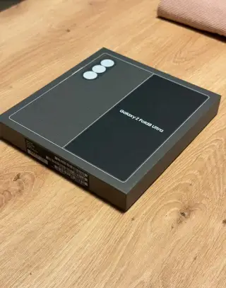 NovýSamsung Galaxy Z Fold8 Ultra 12GB/512GB Graphite