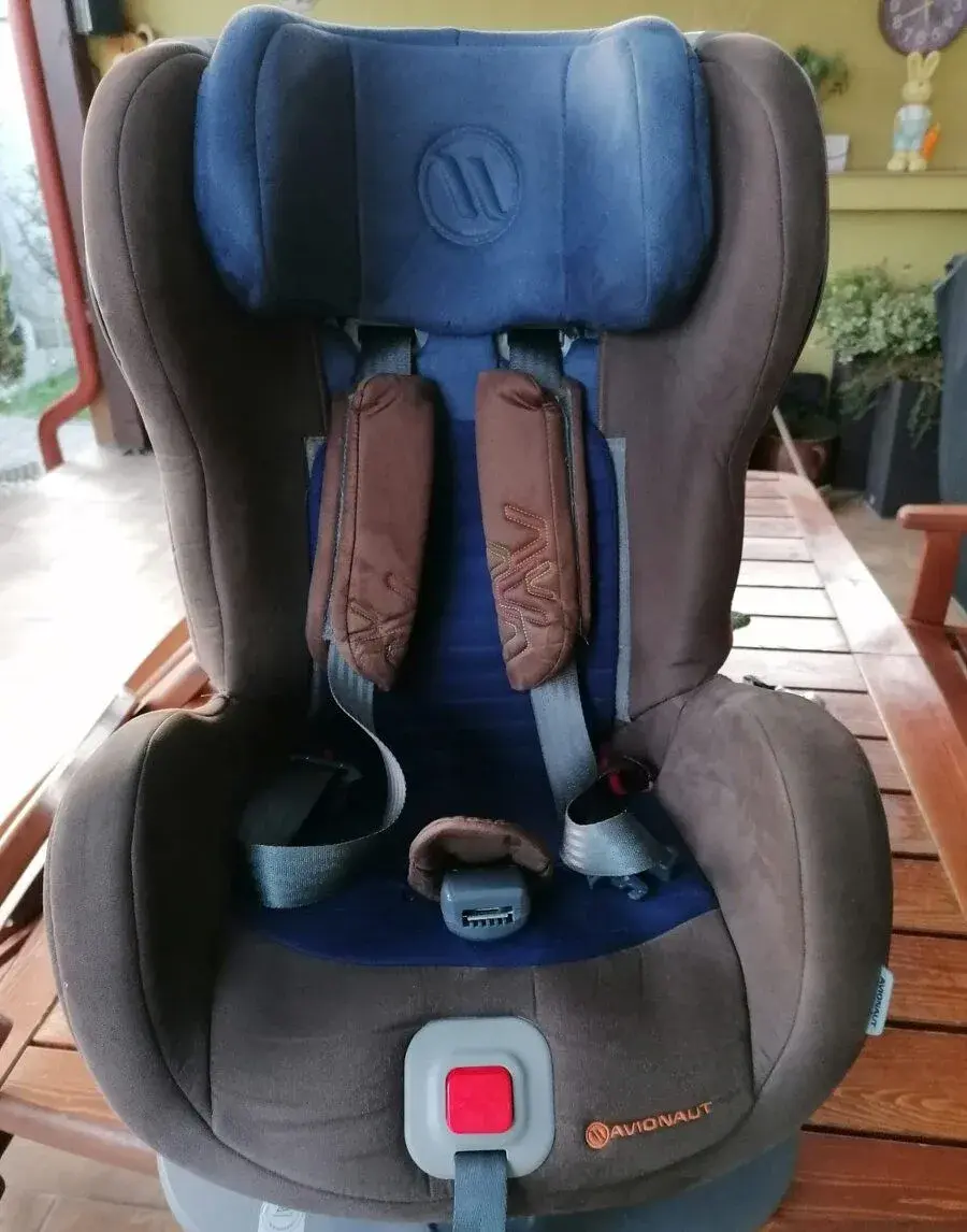 Autosedačka Avionaut glider Isofix 9-18kh