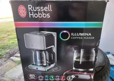 Kávovar/překapávač Russell Hobbs Ilumina