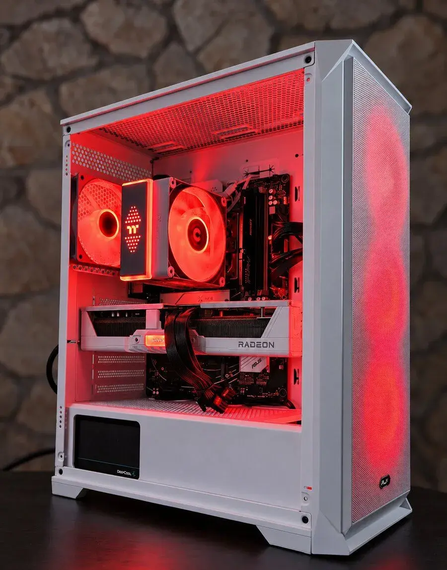 Herní PC / Ryzen 7 9700X / RX 9070 / 1TB NVME / Wifi / BT