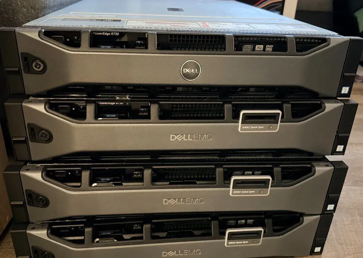 4× Server Dell PowerEdge R730 – / 2× Xeon E5-2690 v4 / 1