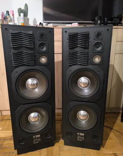 Hi-fi reproduktory