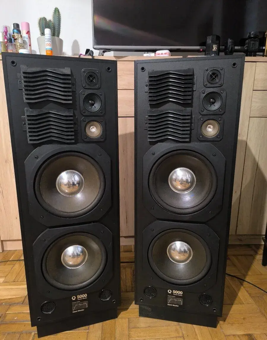 Hi-fi reproduktory