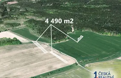 Pole 4 490 m²