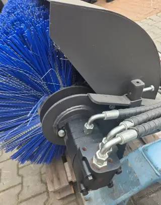 Zametací koště na mininakladače Huayee,Wermeer,Rippa,Leite,