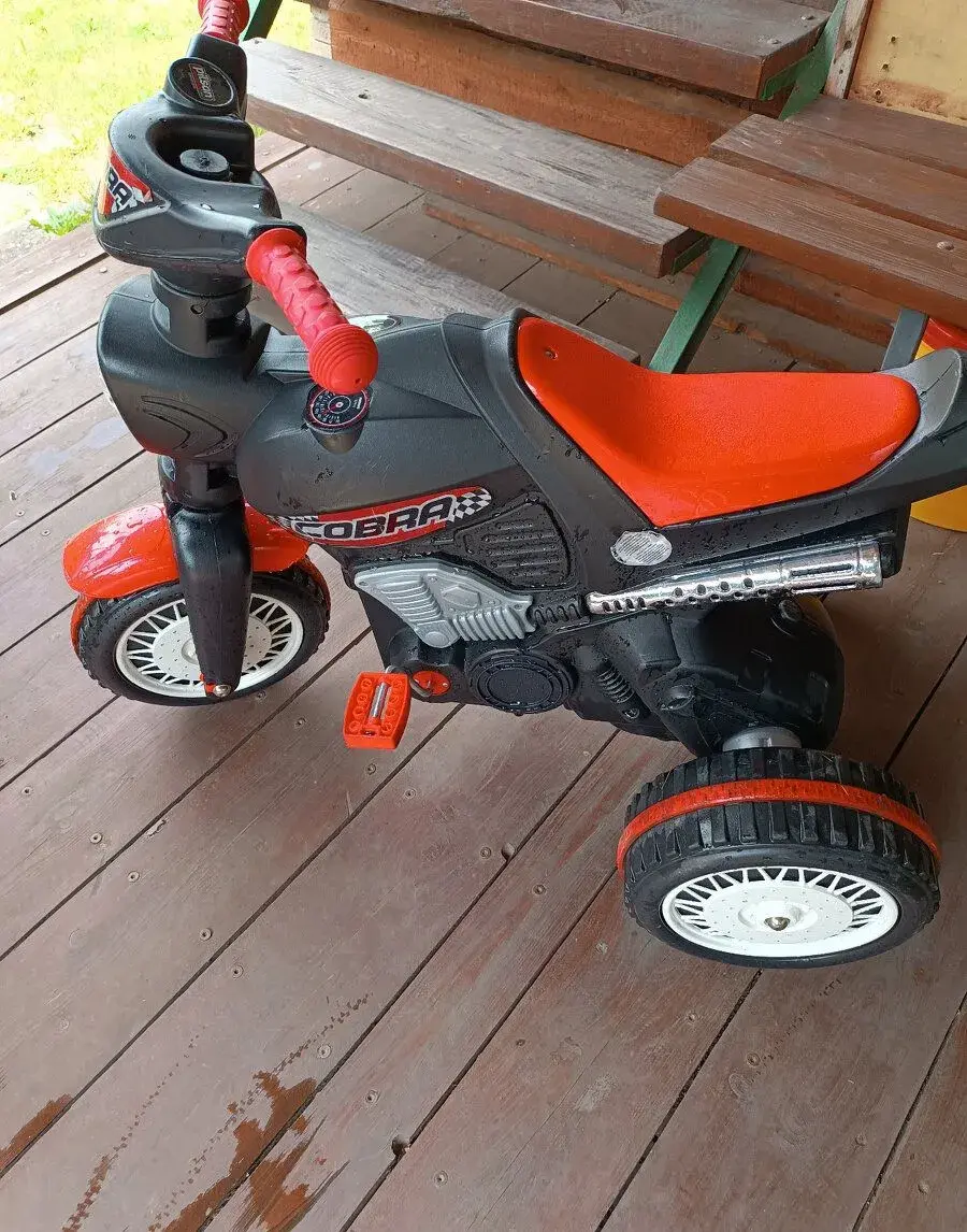 Šlapací motorka-COBRA,