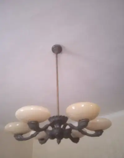 Šesti ramenný lustr