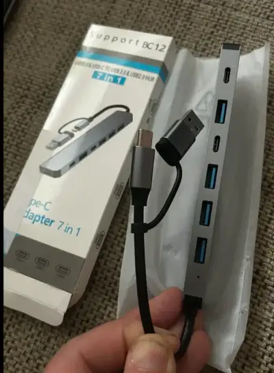 USB-C Hub / Adaptér 7 v 2. Nový,