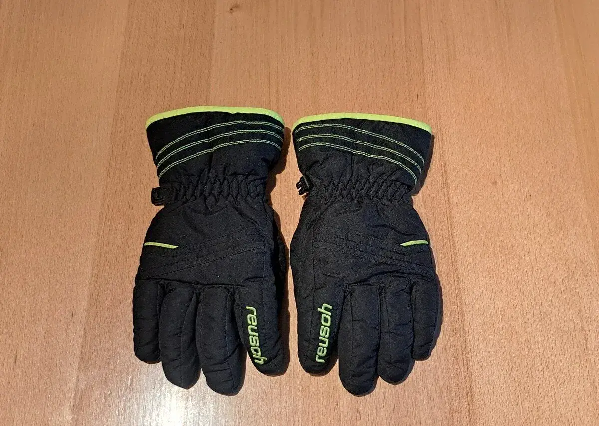 Lyžařské rukavice, vel.4.5 zn. REUSCH