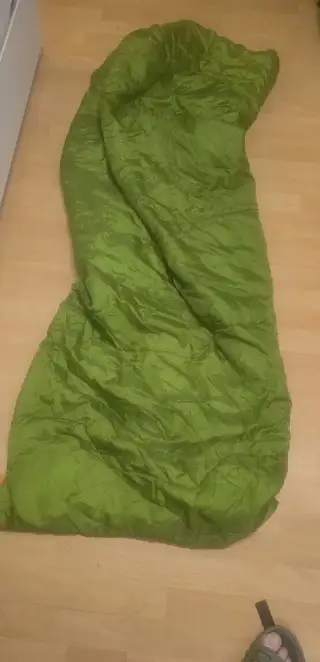 Lehký spacák – zelený, zachovalý