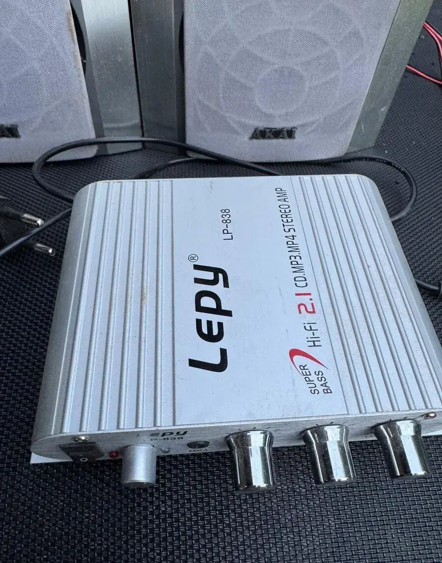 Audio sestava AKAI + zesilovač Lepy LP-838 s Bluetooth