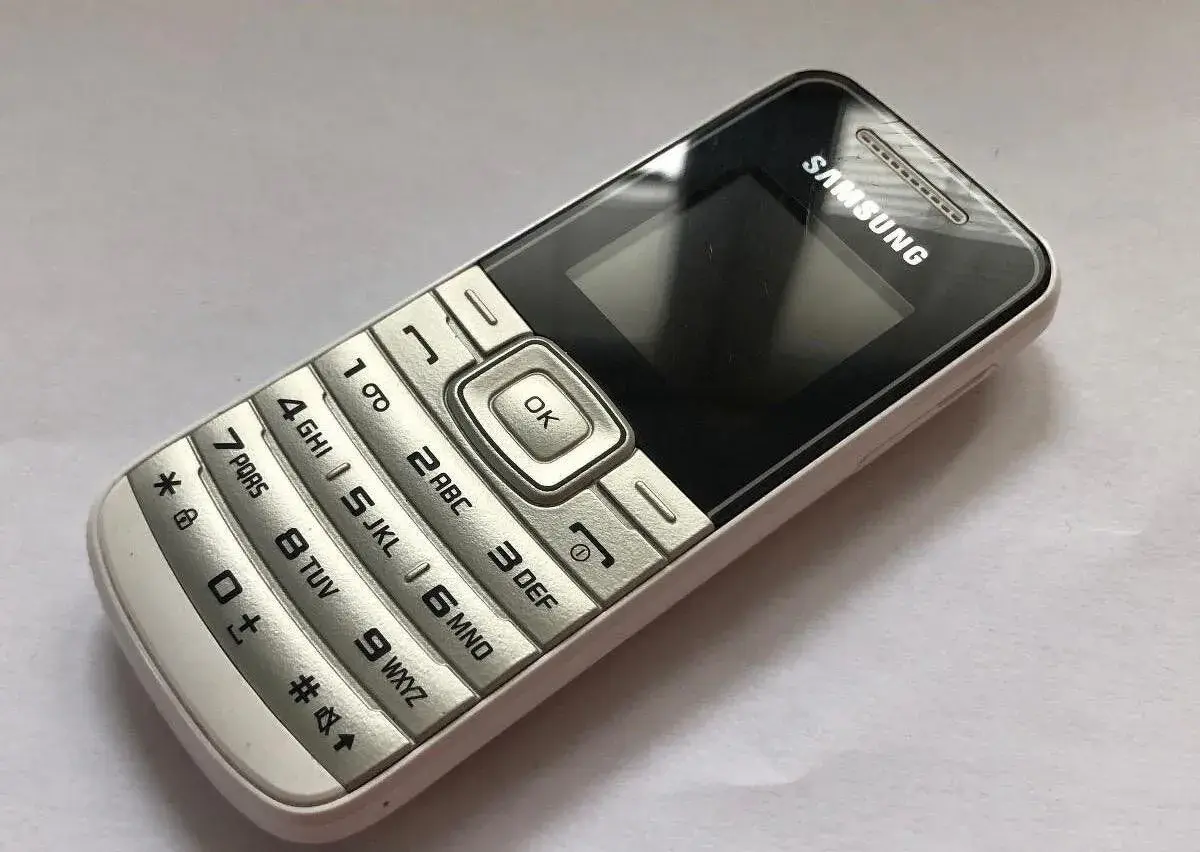 Samsung GT-E1050 se zárukou