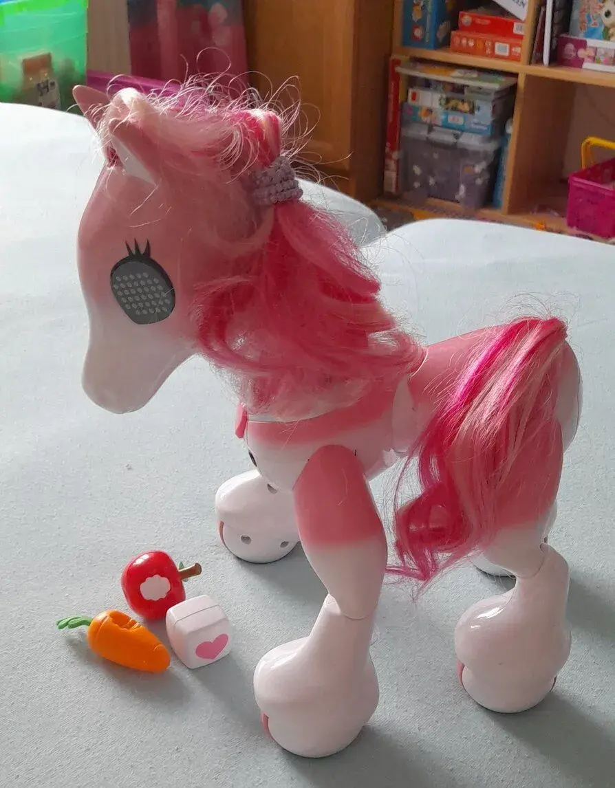 Spin Master Zoomer pony pink