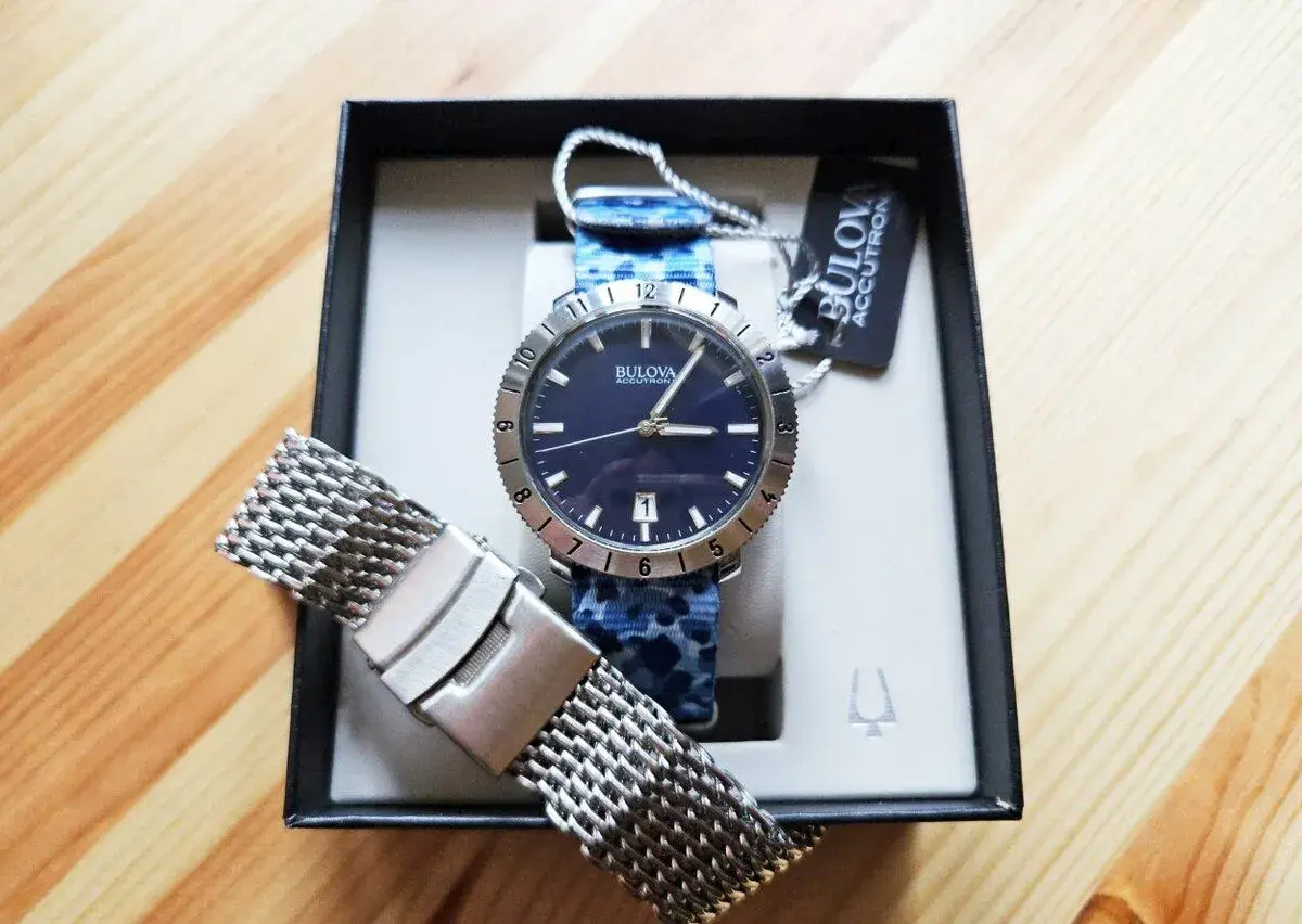 Bulova Accutron II Moonview 96B202