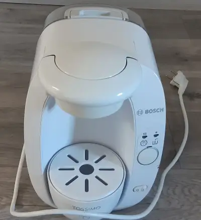 Kávovar Bosch Tassimo na kapsle bílý