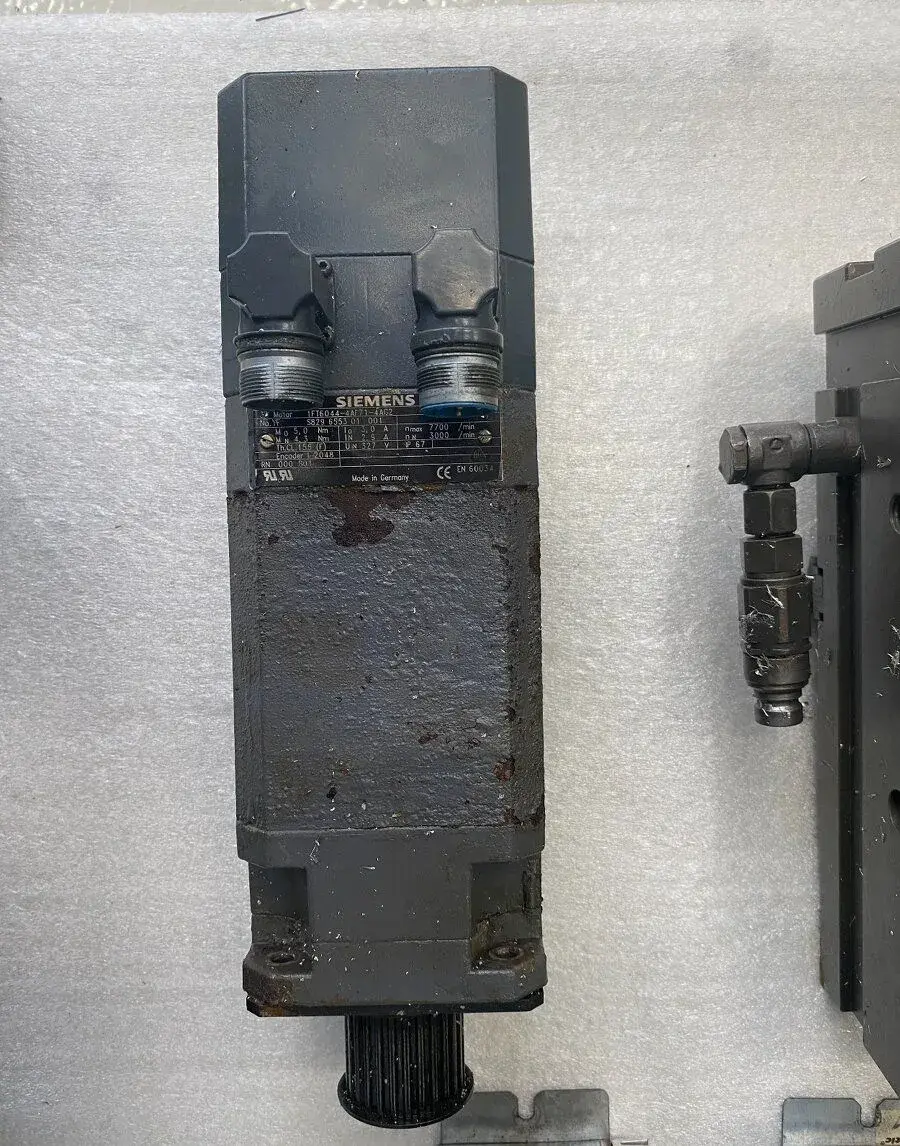 Siemens 3 servomotor 1FT6044-4AF71-4AG2
