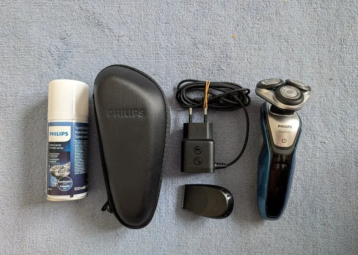 Frézkový holicí strojek Philips 5000