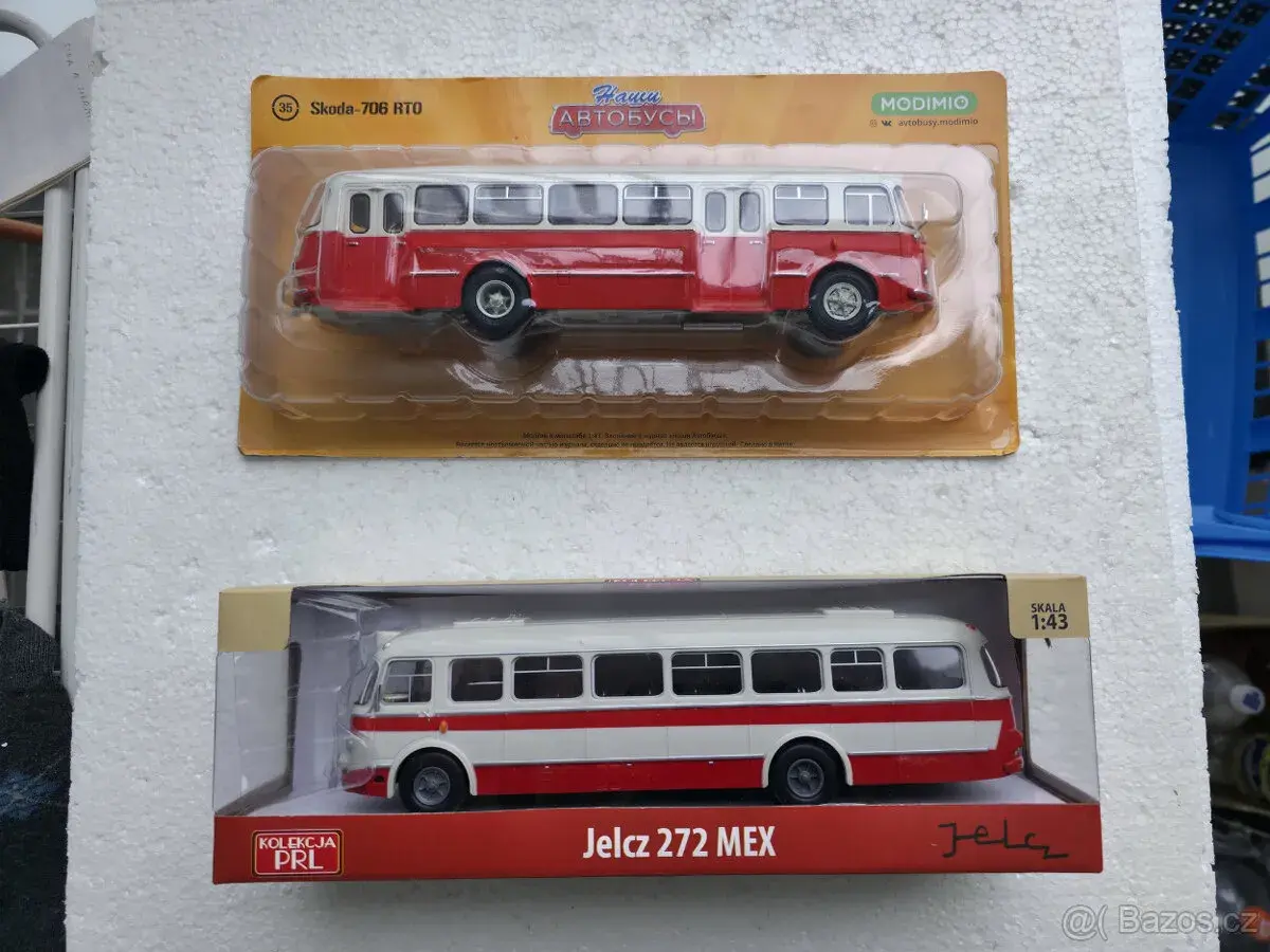 2x Autobus - Škoda 706 RTO a Jelcz 272 MEX