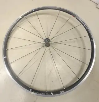 Vypletené kolo Bontrager RL