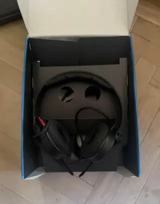 Sennheiser HD 25 PLUS – STAV NOVÝCH (Kompletní balení)