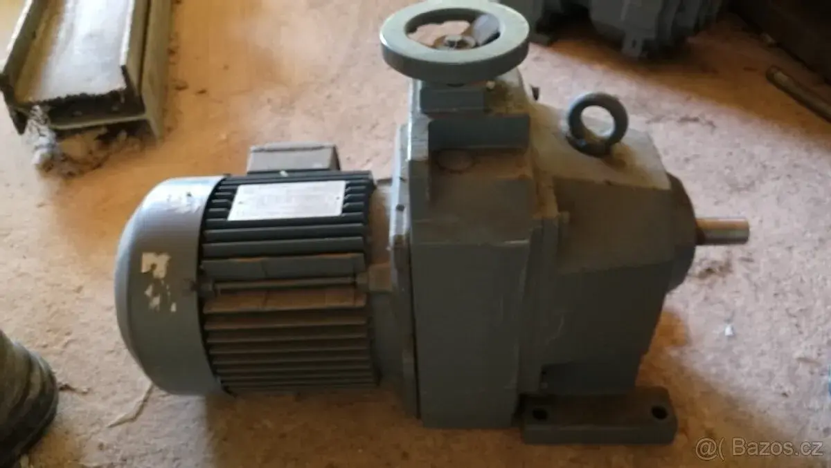 Elektromotor s variatorovou prevodovkou