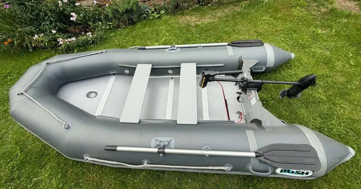 Nafukovací člun BUSH Crab 330 s elektromotorem