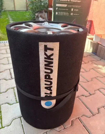 Subofer a zesilovač do auta