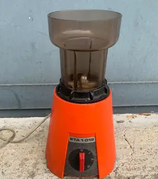 Funkční mixér ETA 1.012 s jedním nástavcem