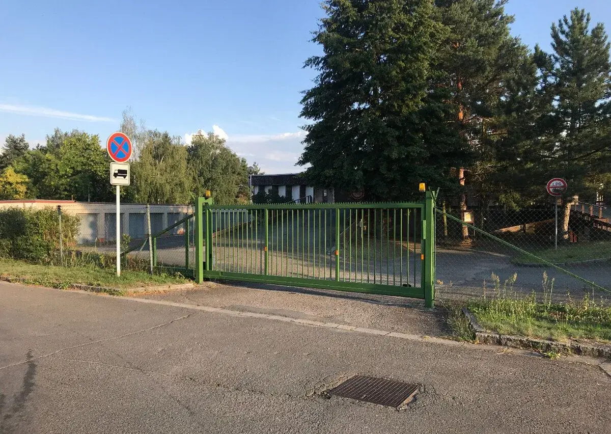 Garáž v Malšovicích – možnost využití i jako sklad
