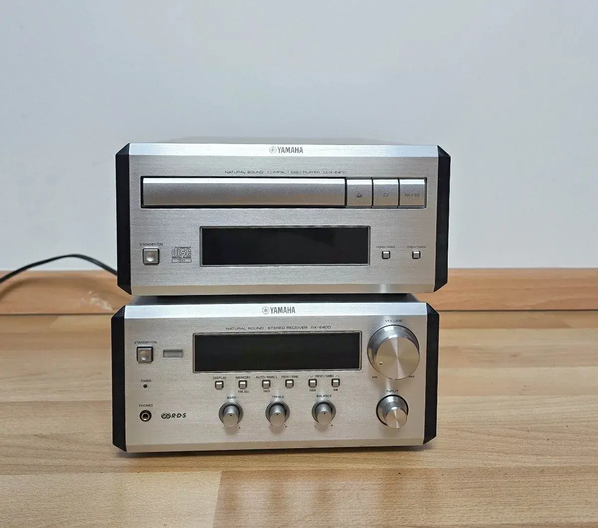 Yamaha PianoCraft RX-E400 / FM RDS / SUB OUT