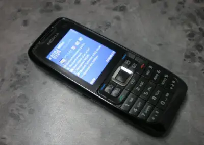 MT NOKIA E51