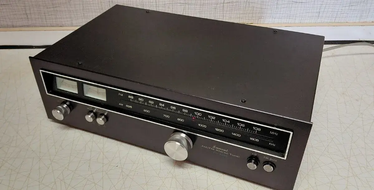 Tuner SANSUI TU-3900