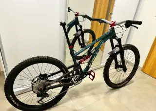 Enduro/Freeride kolo Kellys Swag 50 custom 2025