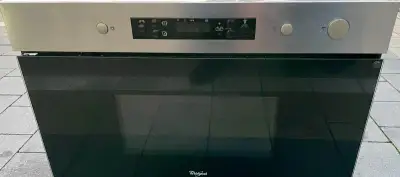Whirlpool vestavná mikrovlnná trouba