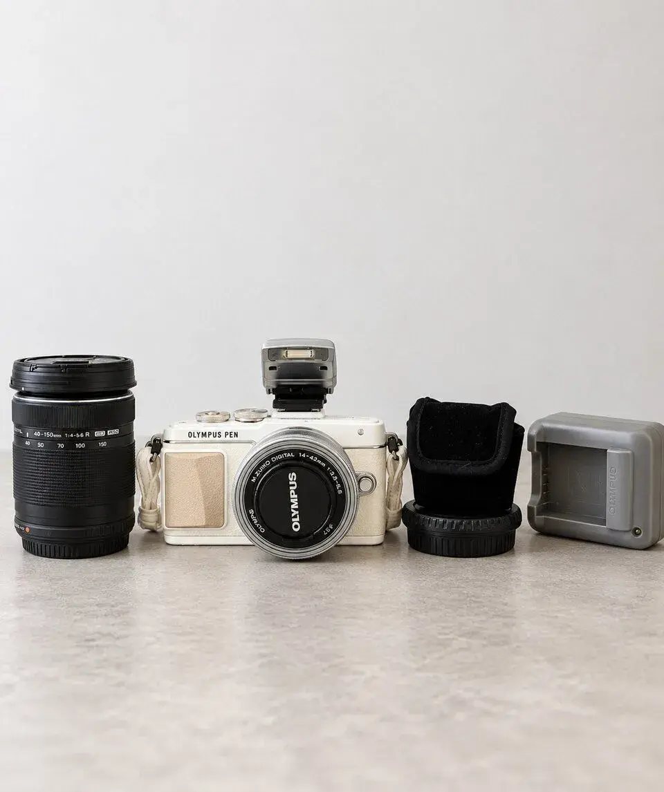 Olympus PEN Lite E-PL7 + 2 objektivy + blesk + nabíječka