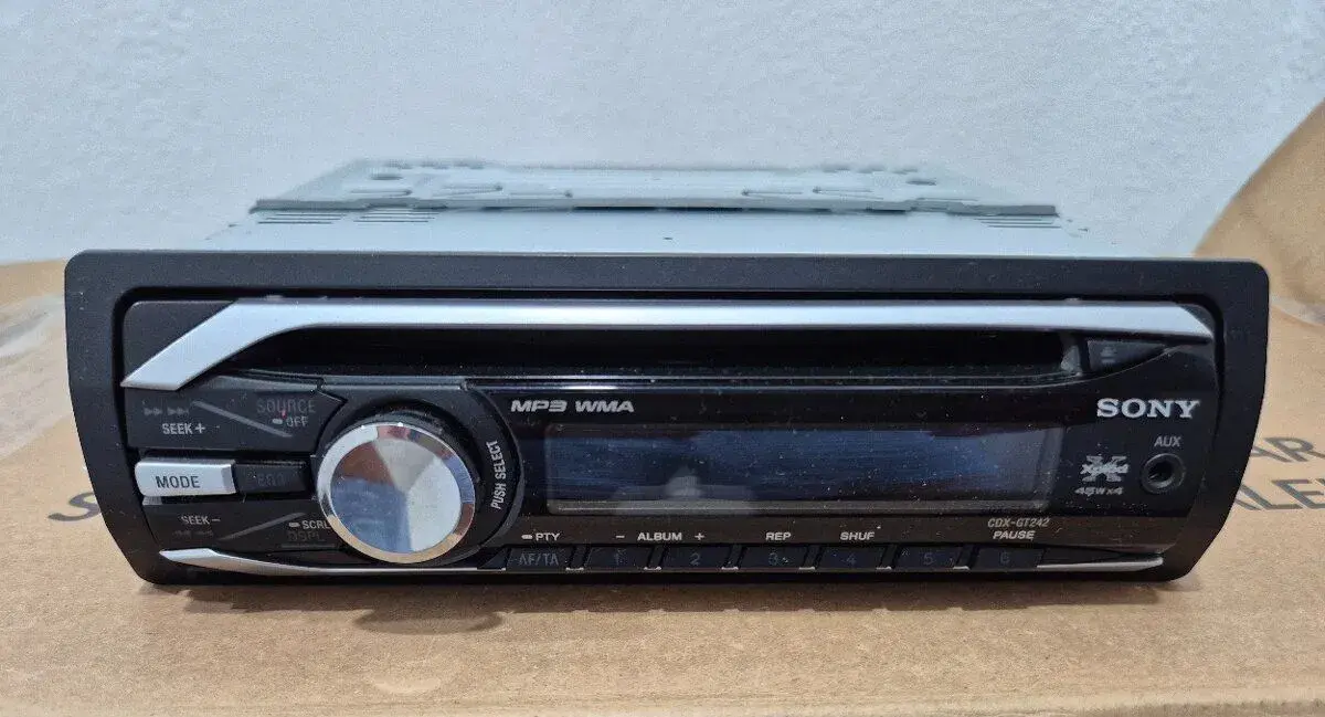 Sony CDX GT 242,