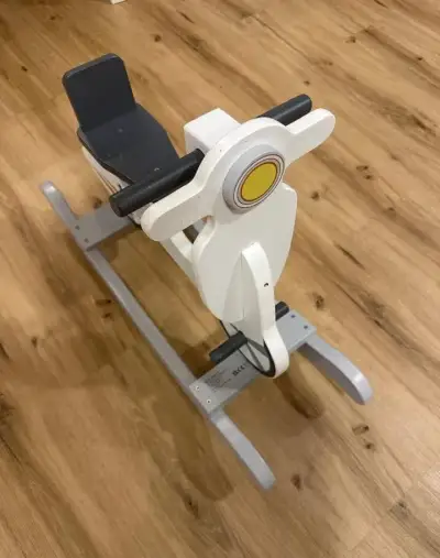 Dřevěná houpací motorka