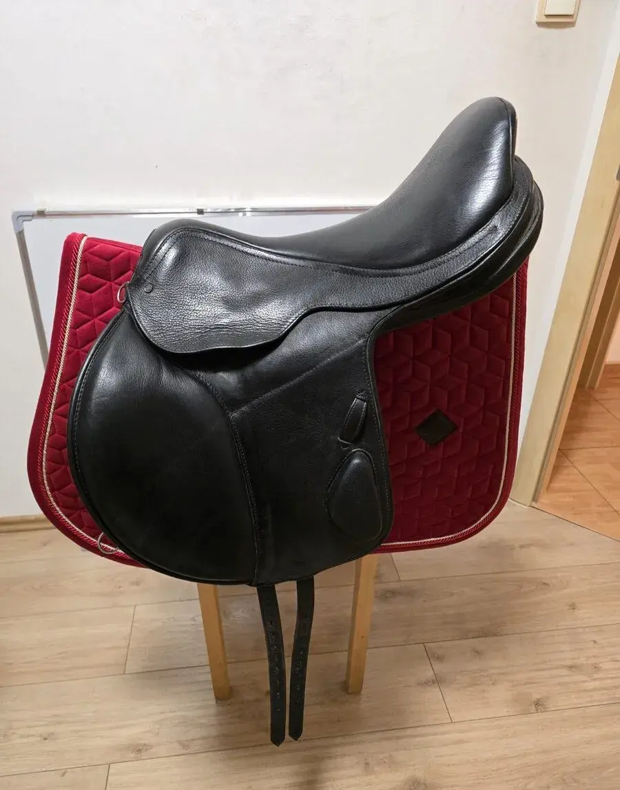 🐴 Na prodej: skokové sedlo Baloun M1