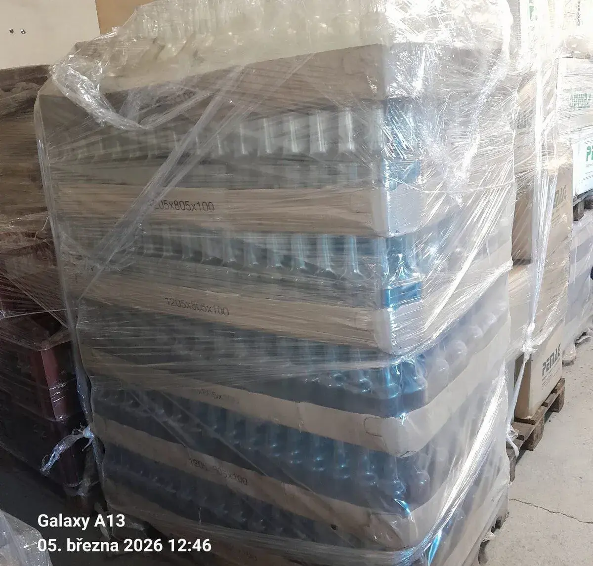 Skleněné láhve pro plnění nápojů, 0,5 l + 1 l + uzávěry