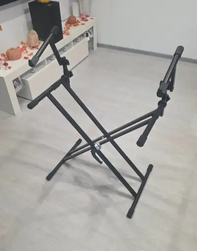 Stojan na dvoje klávesy