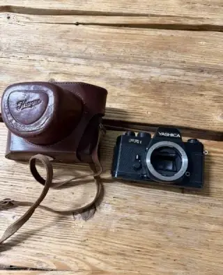 Yashica FR I