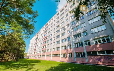 Prodej bytu 3+1 s lodžií, 60 m2, Pardubice - Polabiny
