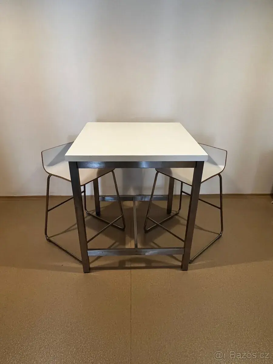 IKEA jídelní stůl s židlemi