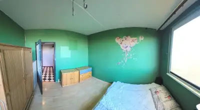 Neprůchozí pokoj