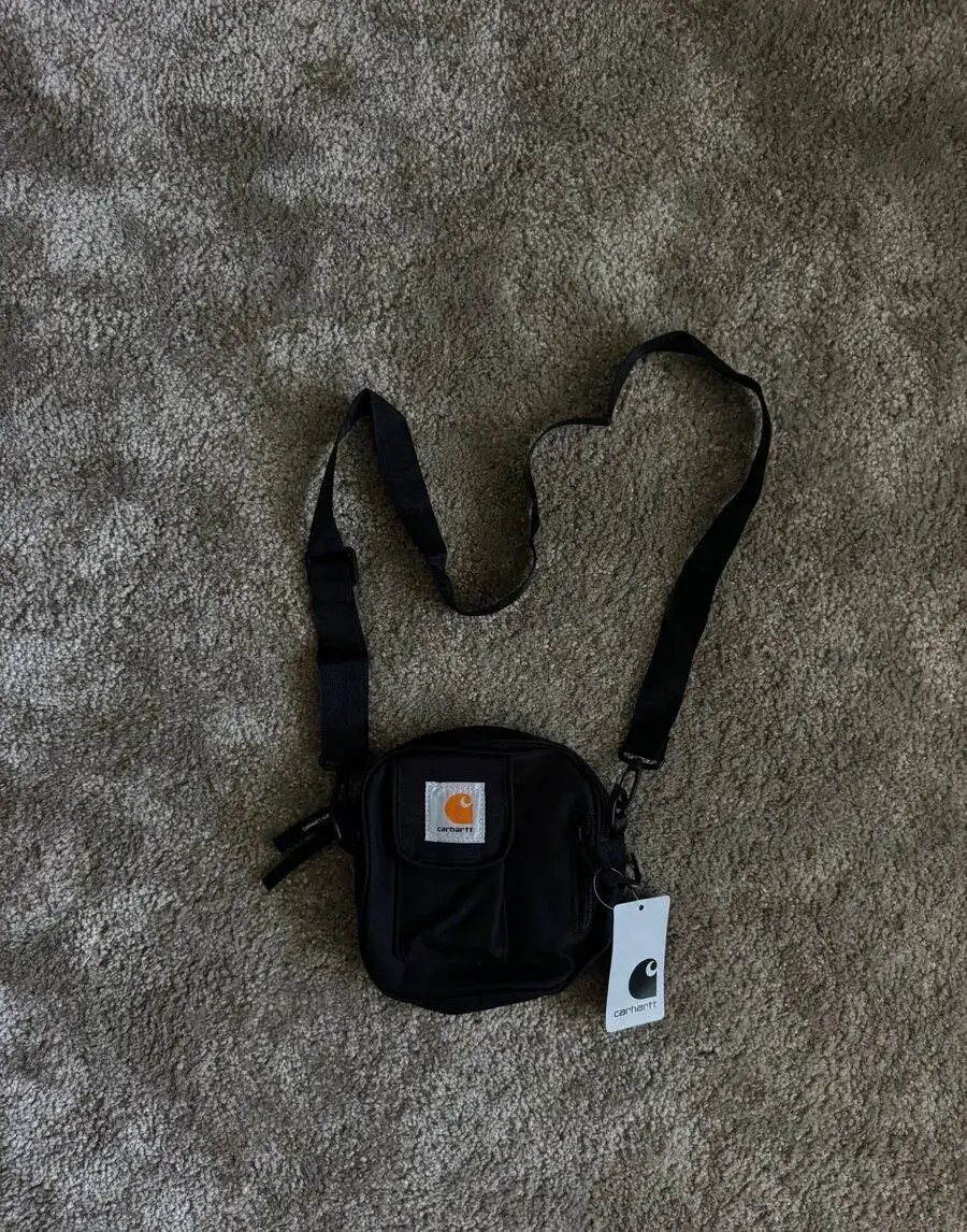 Carhartt malá crossbody taška- černá, s visačkami