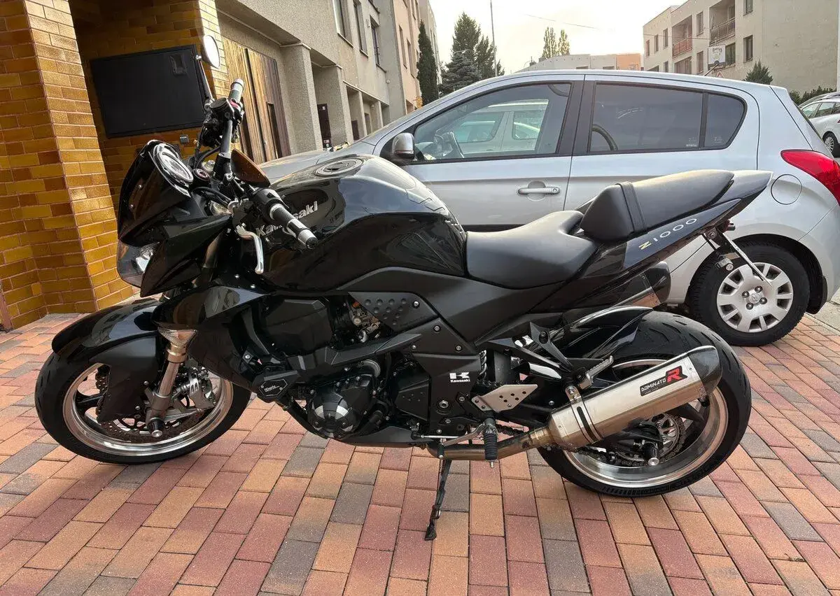 Kawasaki Z1000